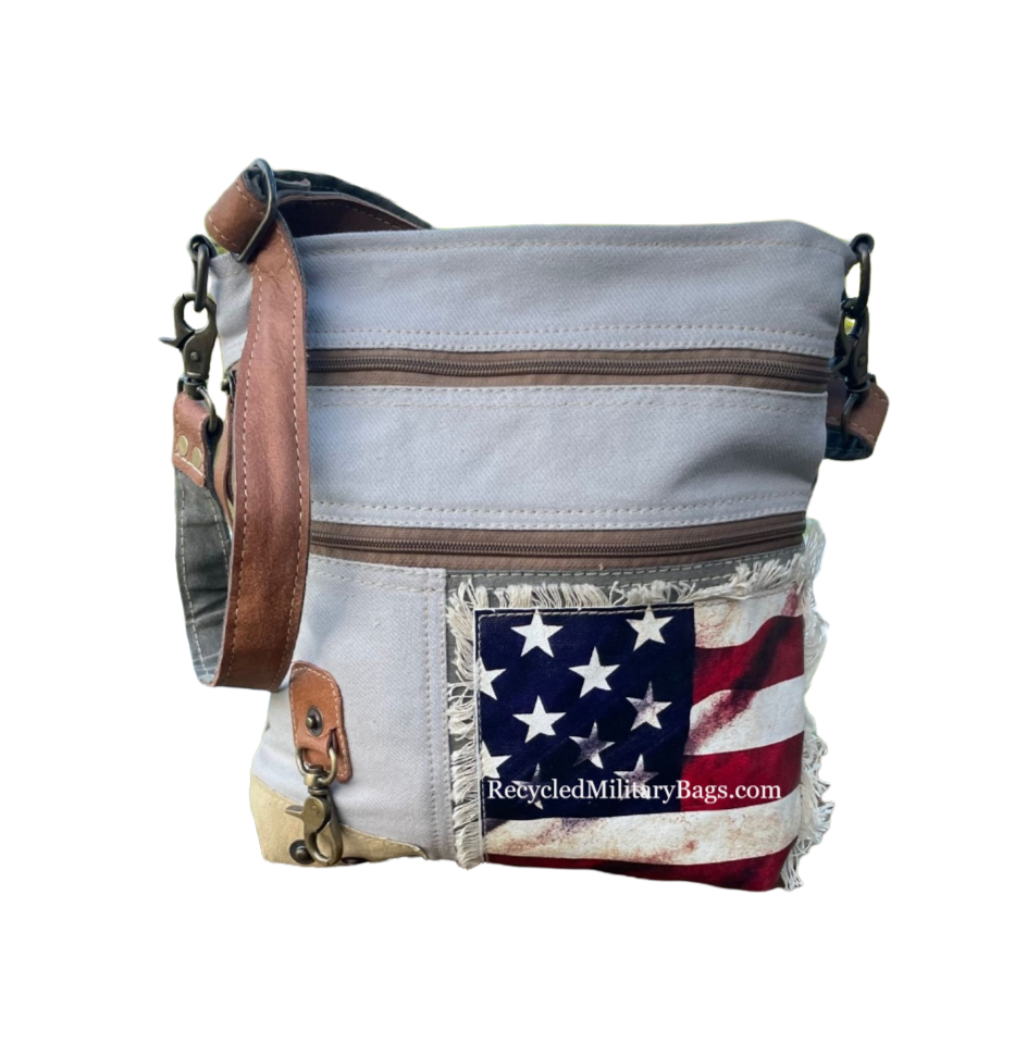 FULLY BEADED factory US FLAG BAG