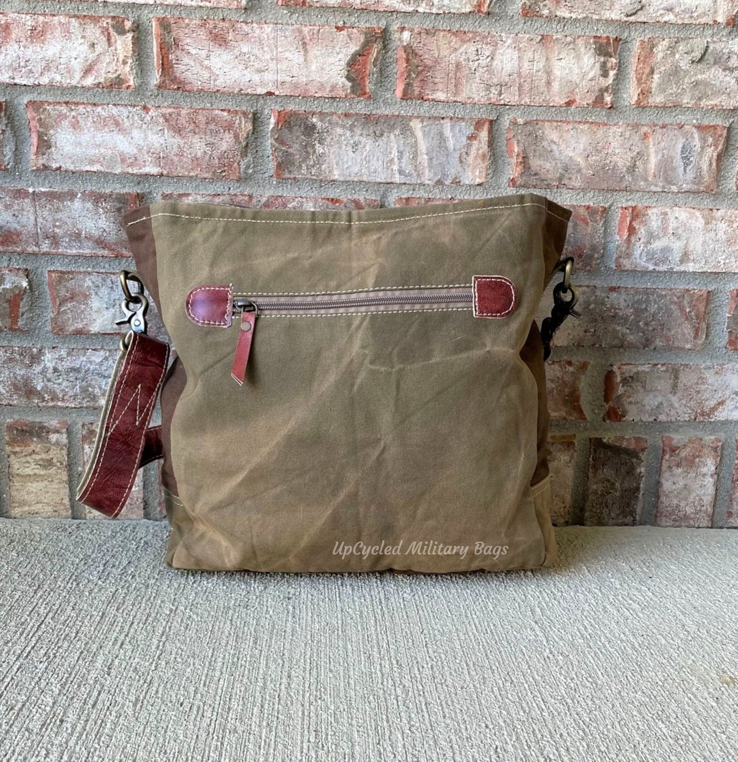 Queen Bee Canvas Bag Crossbody Shoulder Bag Purse ~ It's the Bees Knees! You're Going to Love It!