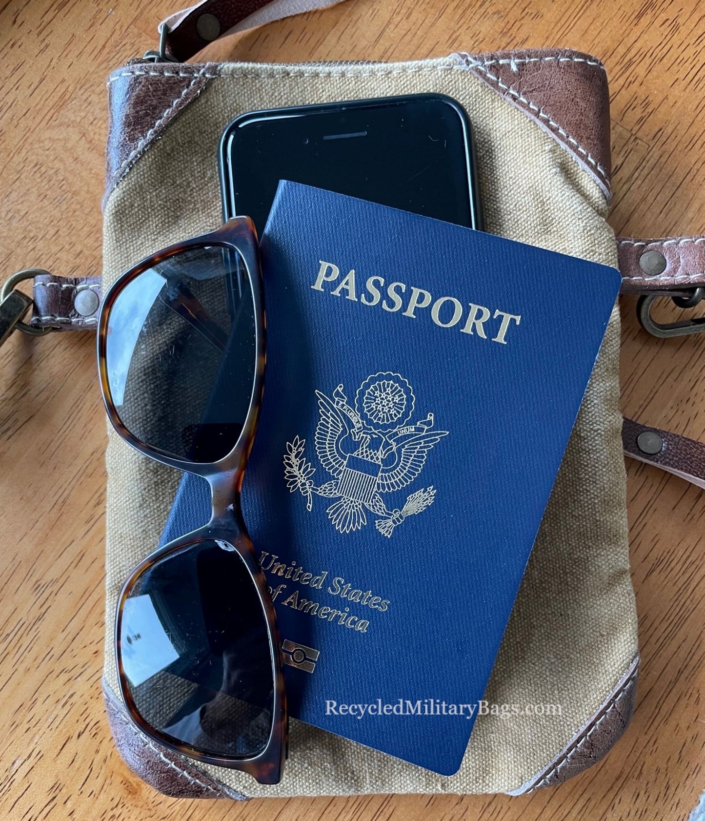 US Flag Travel, Festival or Small Patriotic Passport Crossbody Bag
