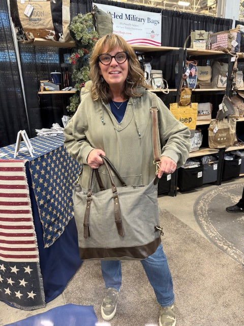 Duffle Travel Bag with Padded Front Pocket