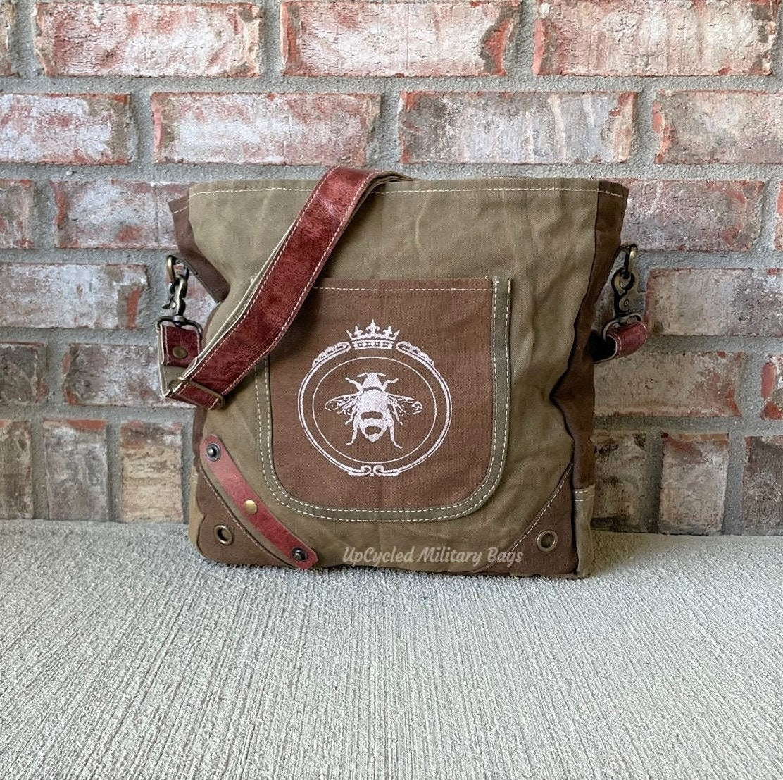 Queen Bee Canvas Bag Crossbody Shoulder Bag Purse ~ It's the Bees Knees! You're Going to Love It!